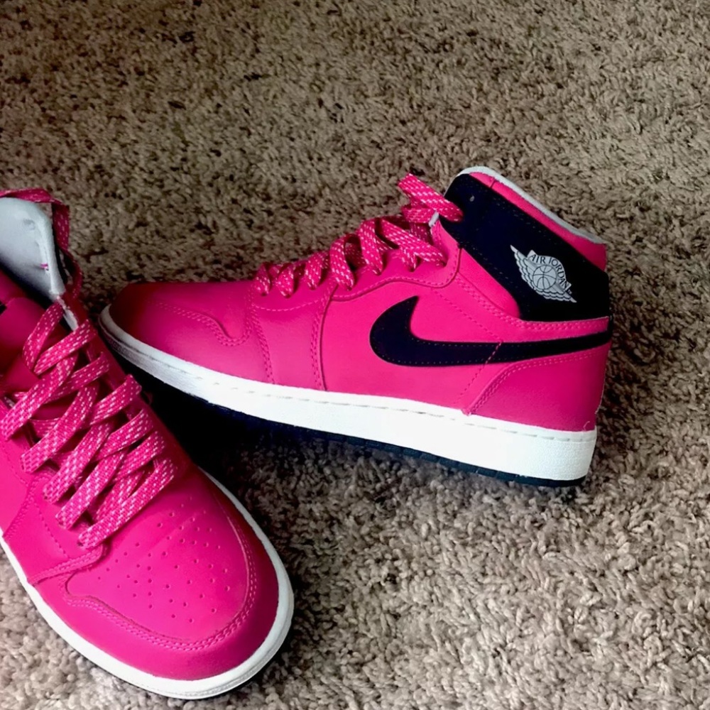 Nike Air Jordan’s 1, Girls, Nagy Blue and Pink